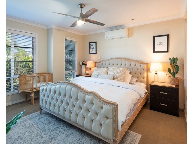 17 Highcrest Court, Molendinar QLD 4214