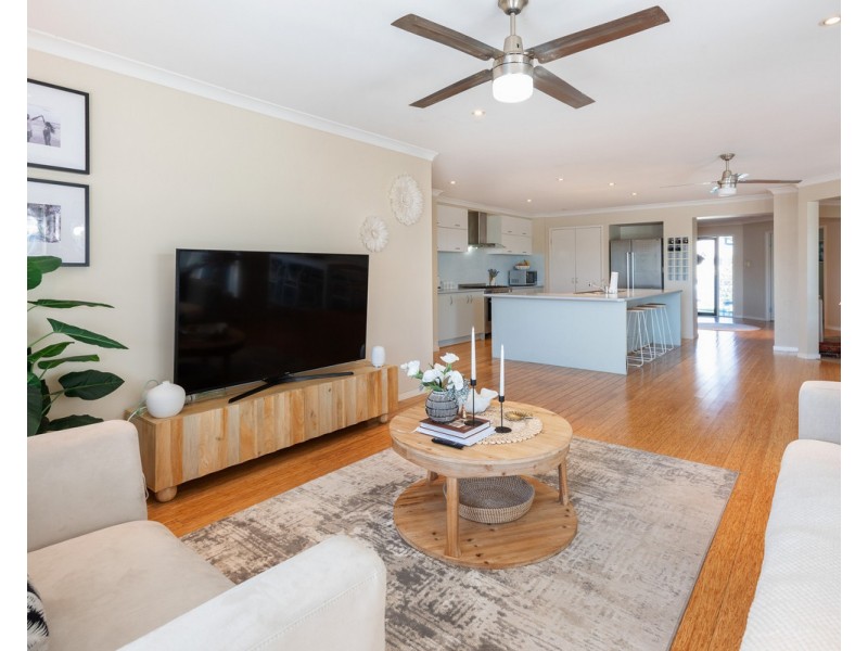 17 Highcrest Court, Molendinar QLD 4214