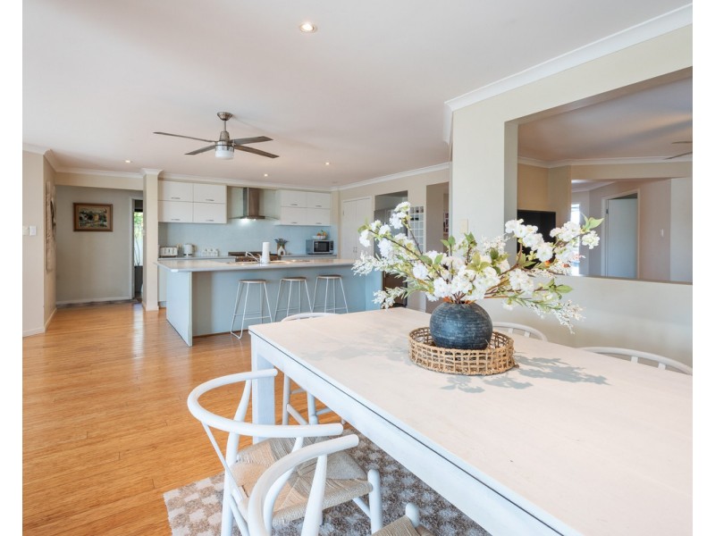 17 Highcrest Court, Molendinar QLD 4214