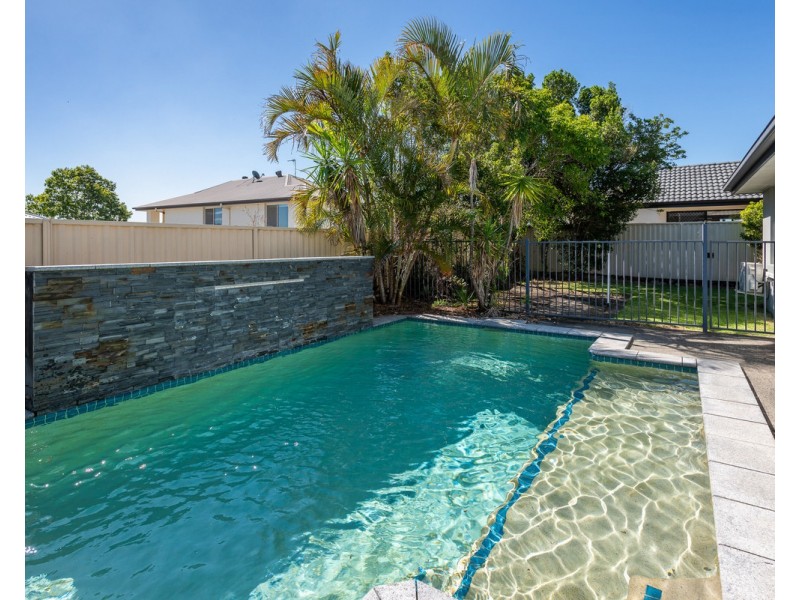 17 Highcrest Court, Molendinar QLD 4214