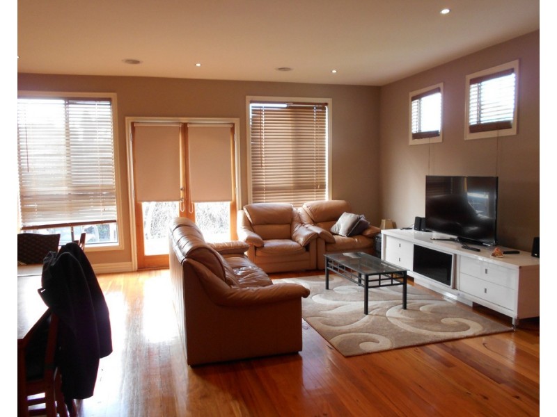 a/11 Woods Street, Laverton VIC 3028