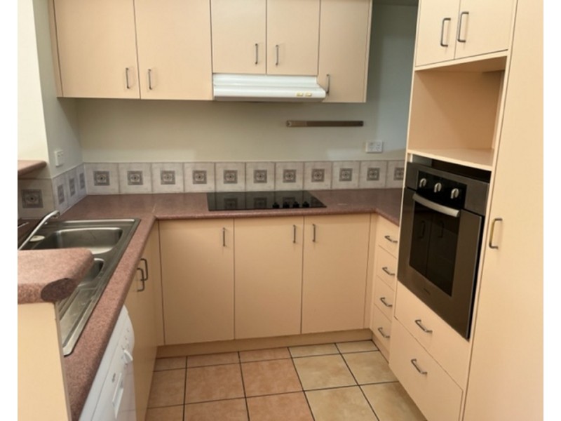 37/18 Tallebudgera Creek Road, Burleigh Heads QLD 4220