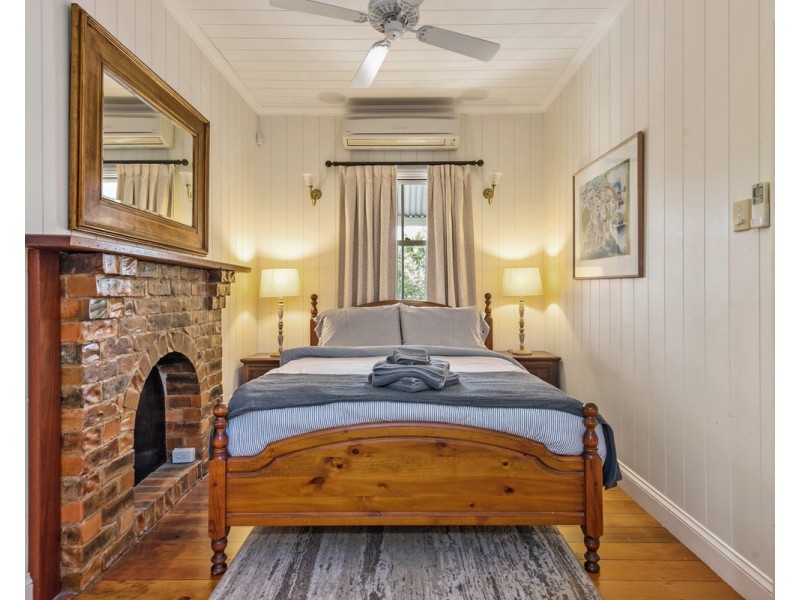 17 Wooloowin Avenue, Wooloowin QLD 4030