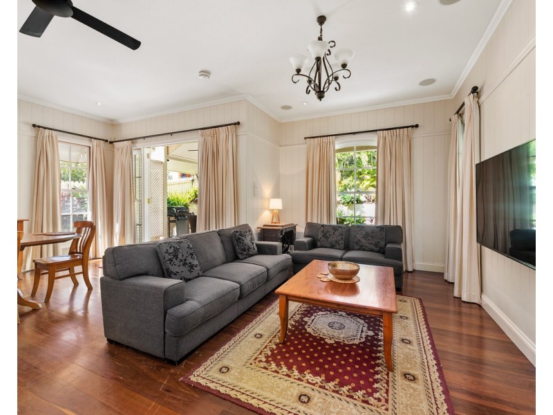 17 Wooloowin Avenue, Wooloowin QLD 4030