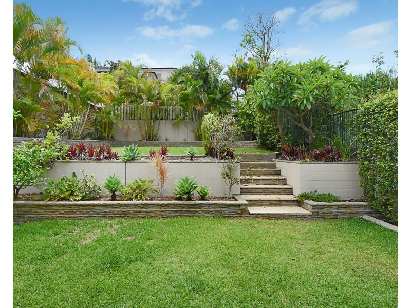 17 Wooloowin Avenue, Wooloowin QLD 4030