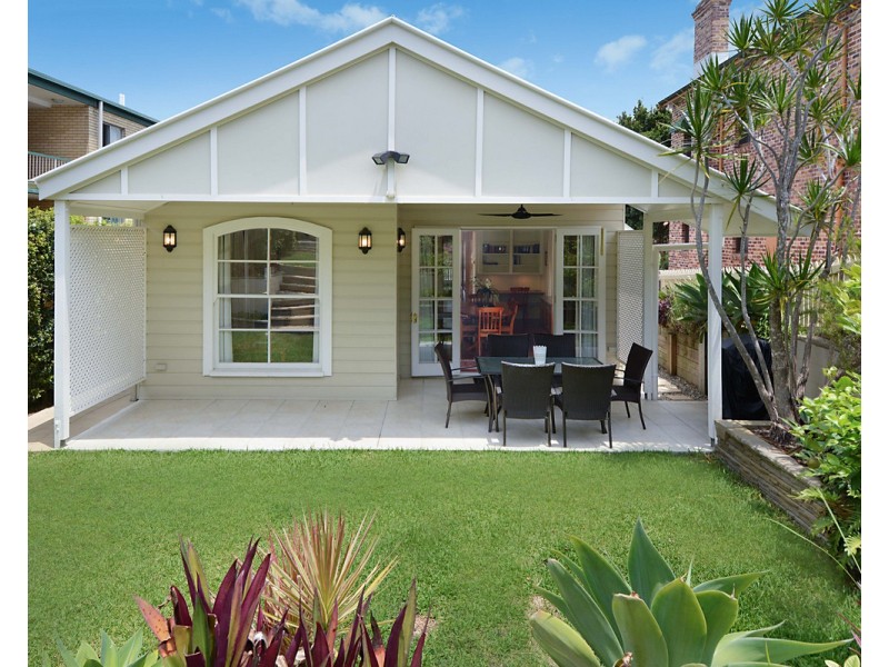 17 Wooloowin Avenue, Wooloowin QLD 4030