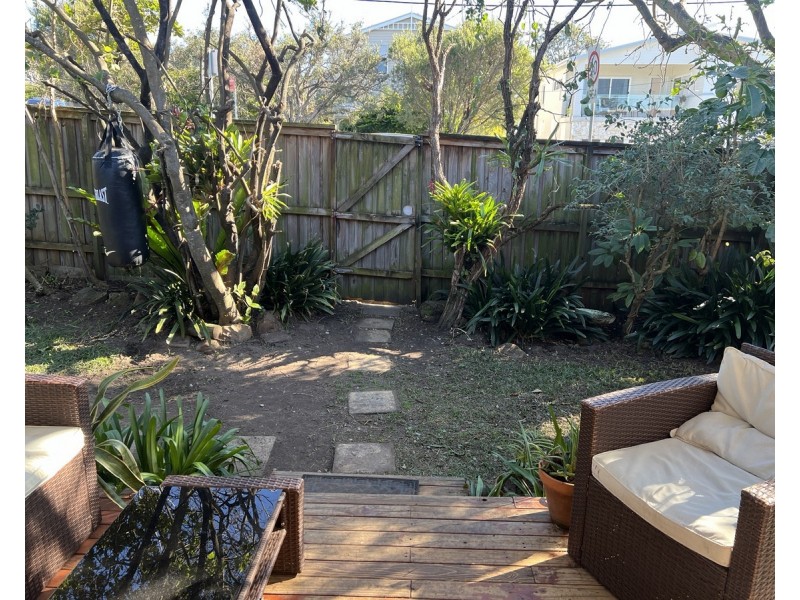 1A/1 Travers Road, Curl Curl NSW 2096