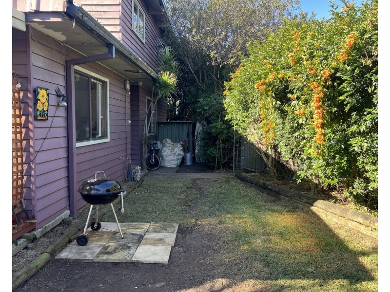 1A/1 Travers Road, Curl Curl NSW 2096