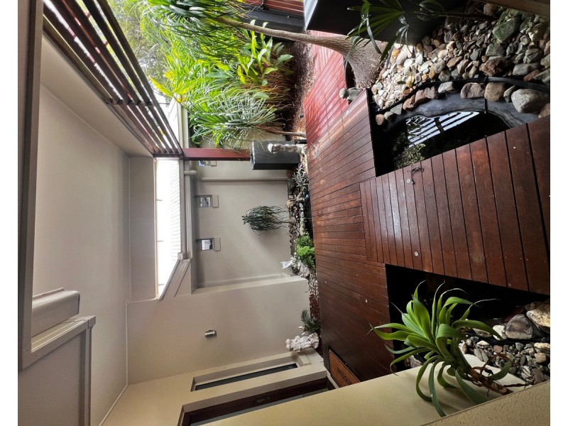 4 Attenuatta Place, Noosaville QLD 4566