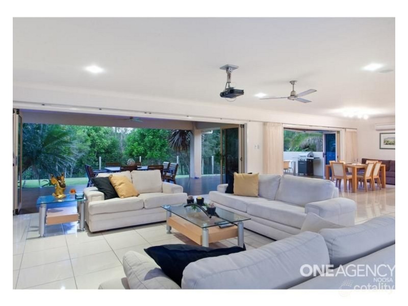 4 Attenuatta Place, Noosaville QLD 4566