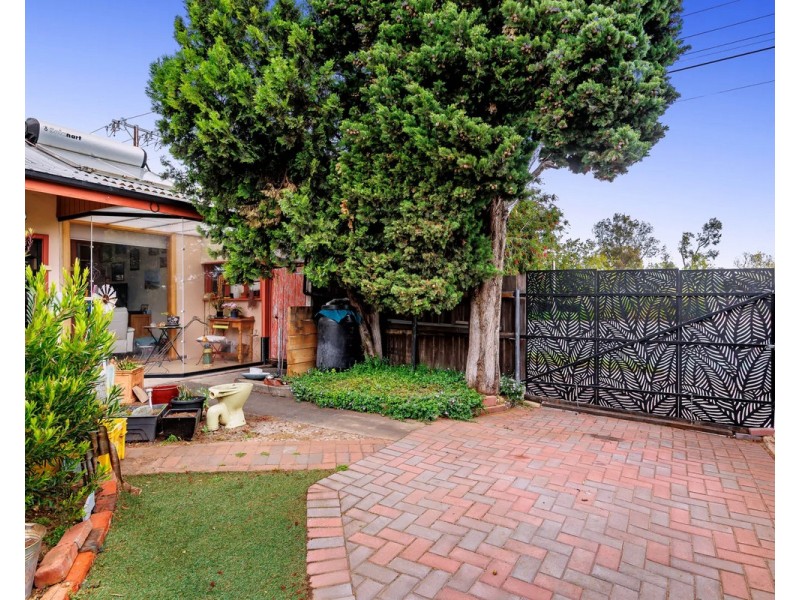 2 Cooke Crescent, Royal Park SA 5014