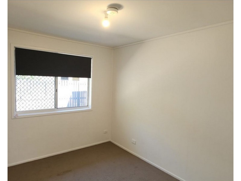 27 Hughes Street, Eagleby QLD 4207