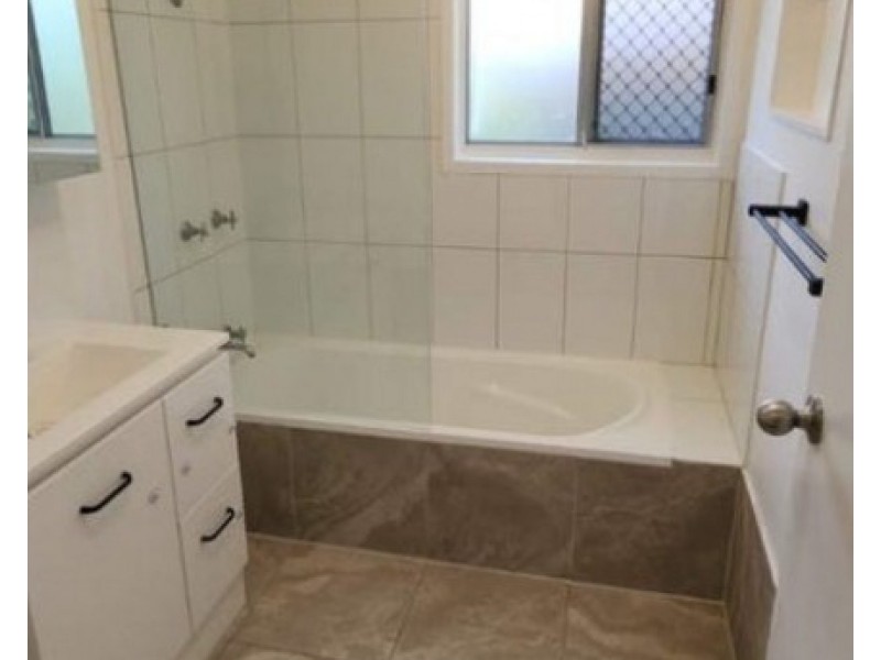 27 Hughes Street, Eagleby QLD 4207