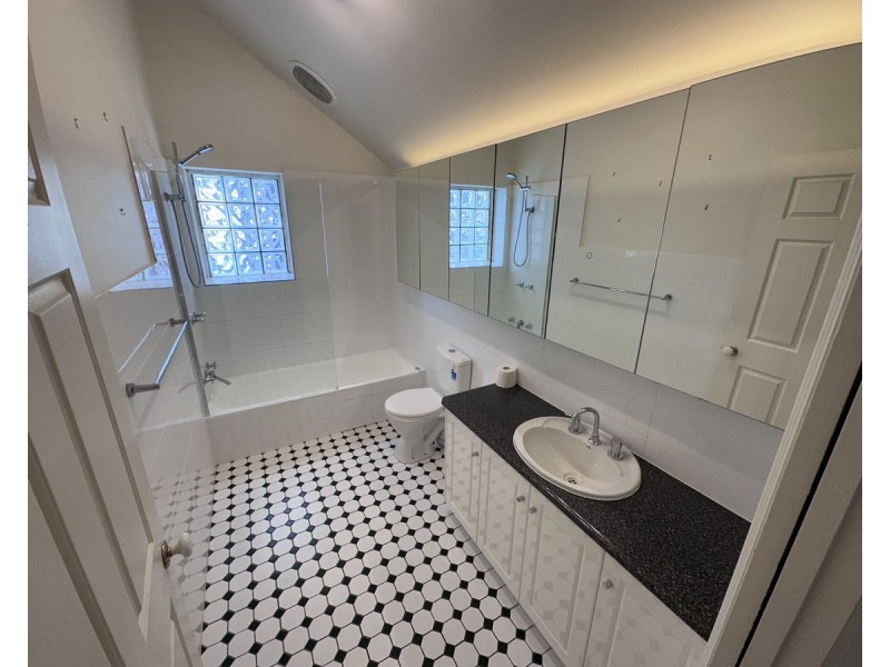 31a Pakington Street, St Kilda VIC 3182