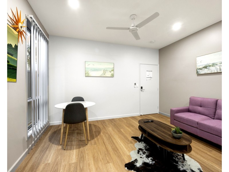 1 / 6 Medika Street, Runaway Bay QLD 4216