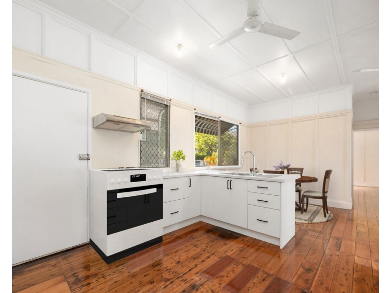 247 Sir Fred Schonell Drive, St Lucia QLD 4067