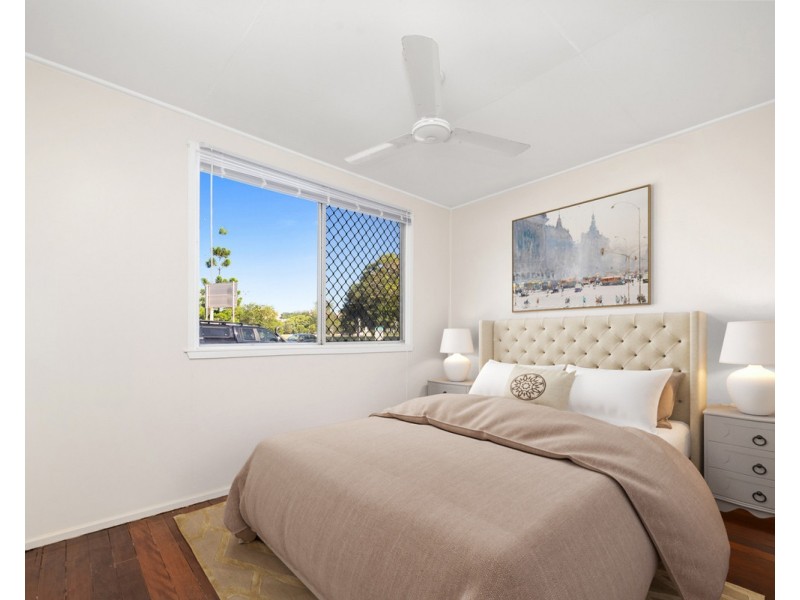 247 Sir Fred Schonell Drive, St Lucia QLD 4067