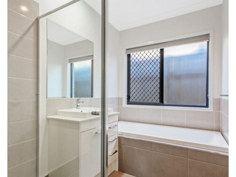 70 Surround Street, Dakabin QLD 4503