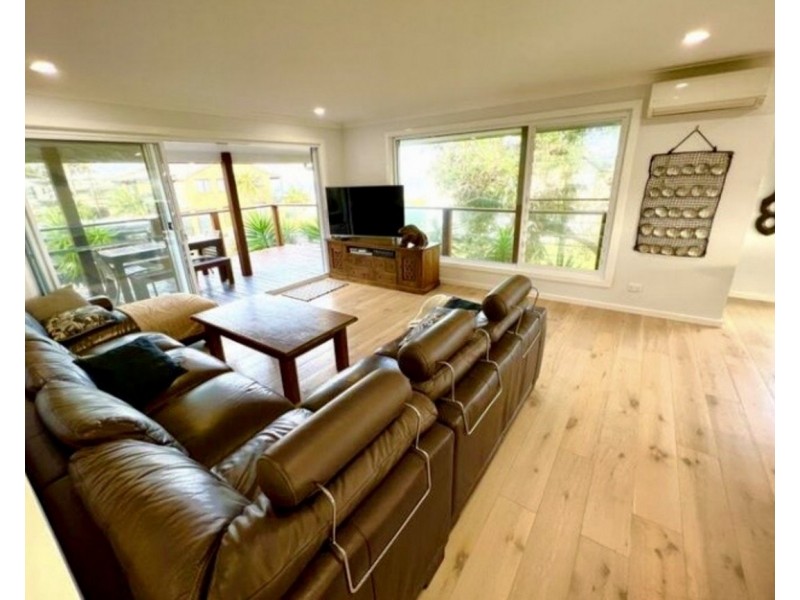 1 Boos Road, Forresters Beach NSW 2260