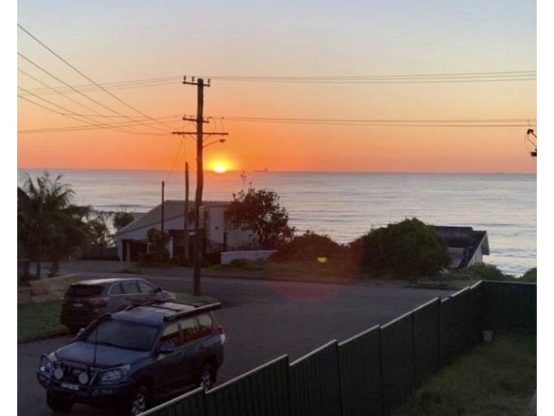 1 Boos Road, Forresters Beach NSW 2260