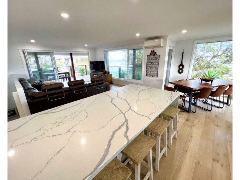 1 Boos Road, Forresters Beach NSW 2260