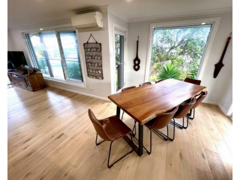 1 Boos Road, Forresters Beach NSW 2260