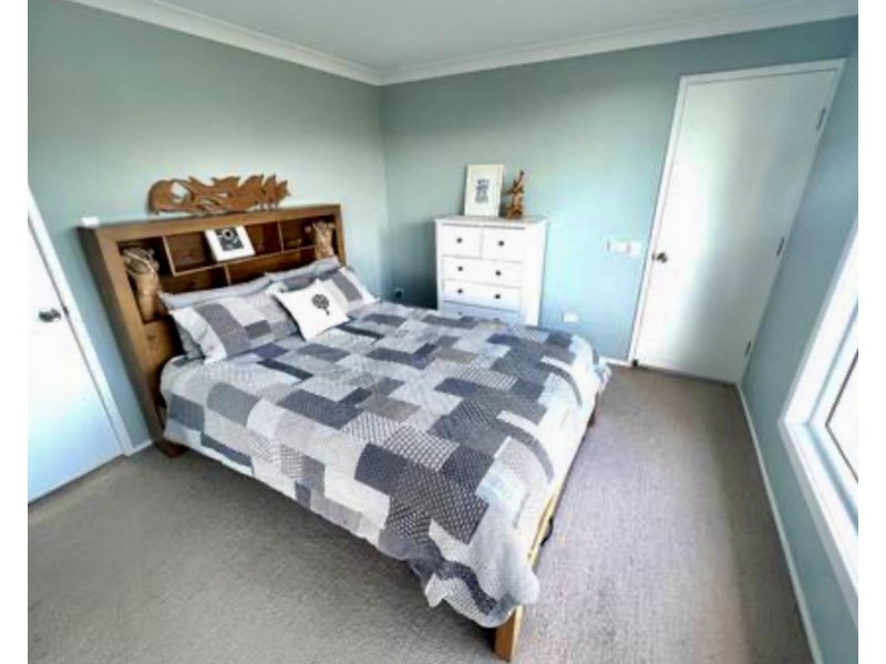 1 Boos Road, Forresters Beach NSW 2260