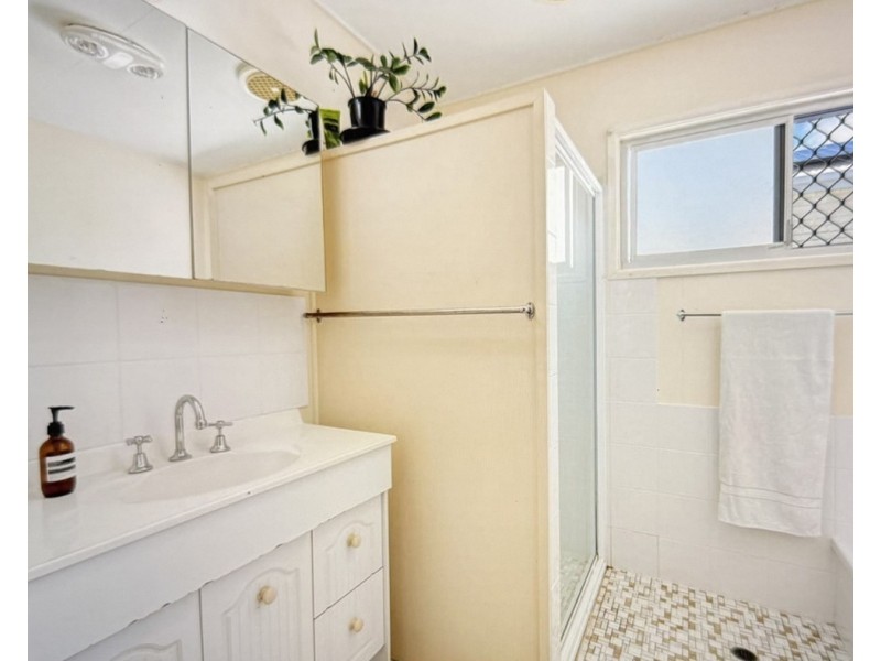 29A Central Avenue, Scarborough QLD 4020