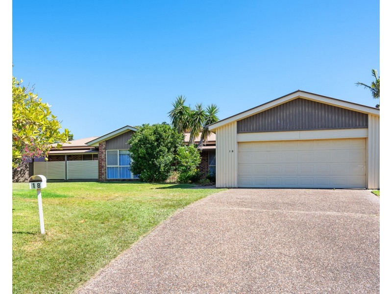18 Suncrest Court, Parkwood QLD 4214