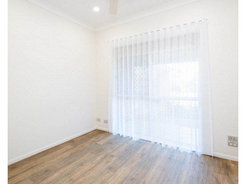 18 Suncrest Court, Parkwood QLD 4214