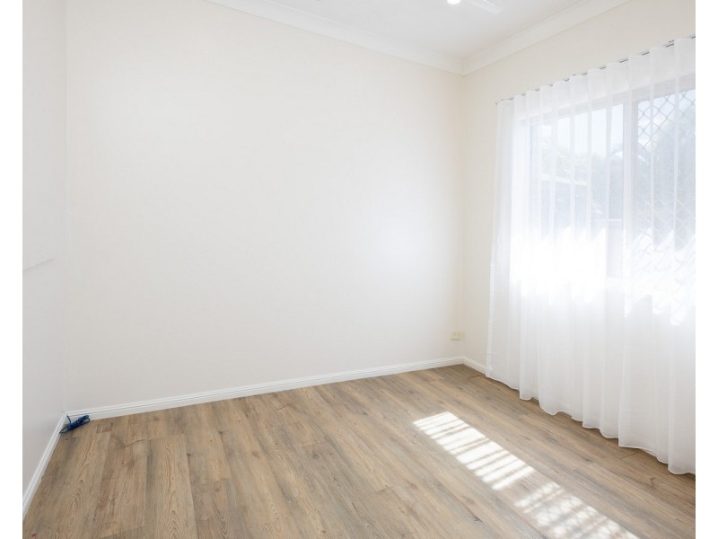 18 Suncrest Court, Parkwood QLD 4214