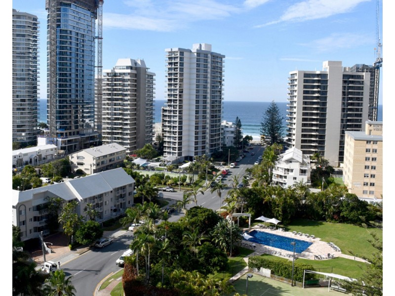 24 Breaker Street, Main Beach QLD 4217