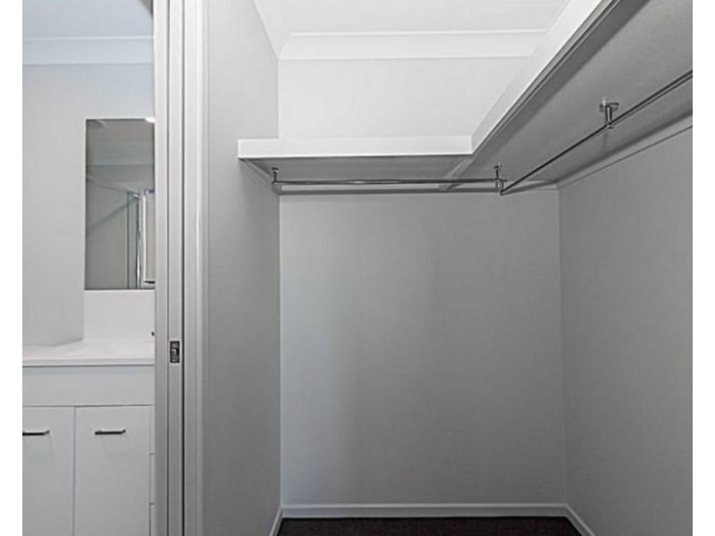 19 Trevorrow Way, Ripley QLD 4306
