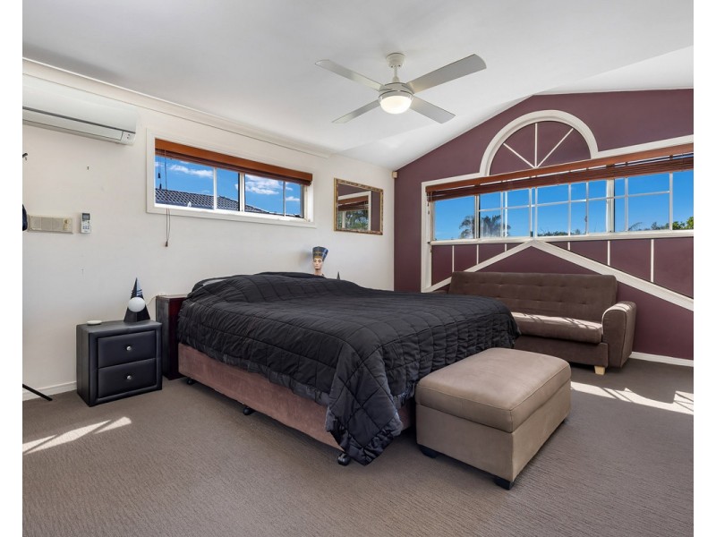 18 Tranquility Circuit, Helensvale QLD 4212