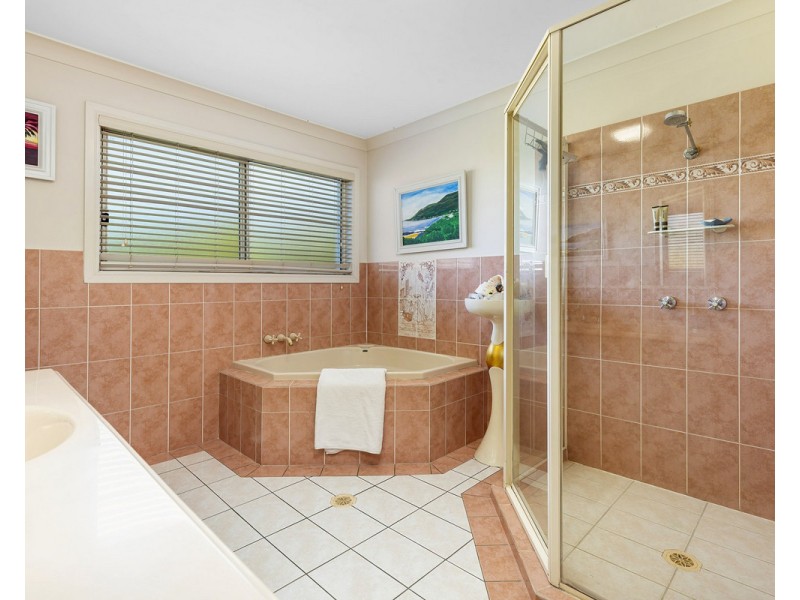 18 Tranquility Circuit, Helensvale QLD 4212