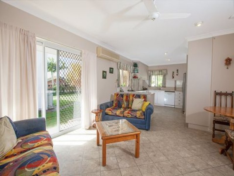 30 Mclaughlin Drive, Eimeo QLD 4740