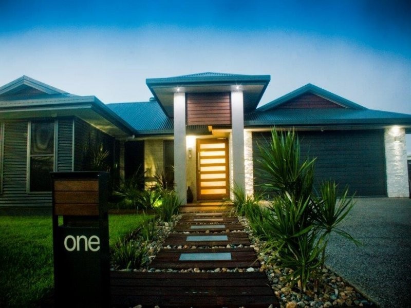 1 Hocking Crescent, Marian QLD 4753