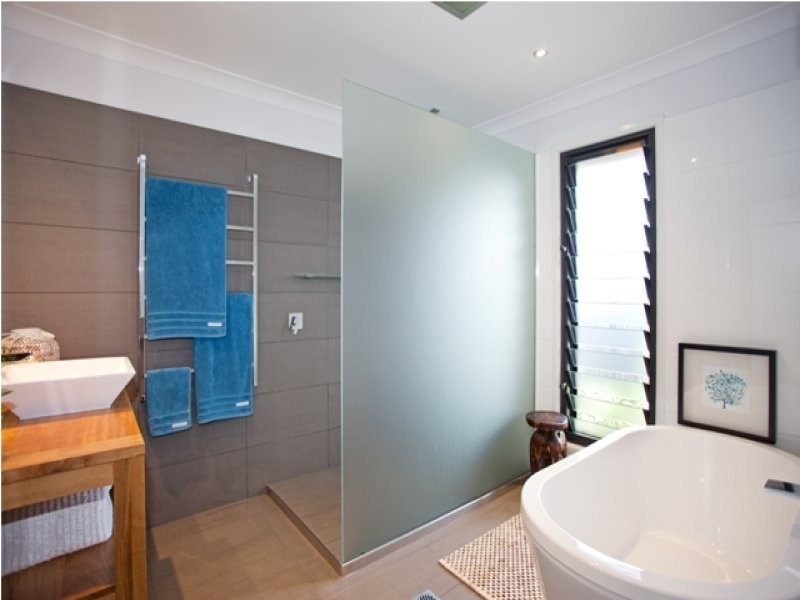 1 Hocking Crescent, Marian QLD 4753