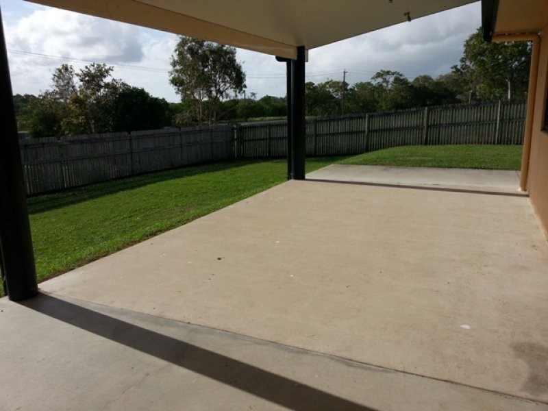 10 Seacove Court, Eimeo QLD 4740