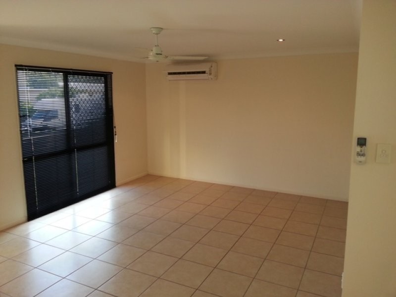 10 Seacove Court, Eimeo QLD 4740