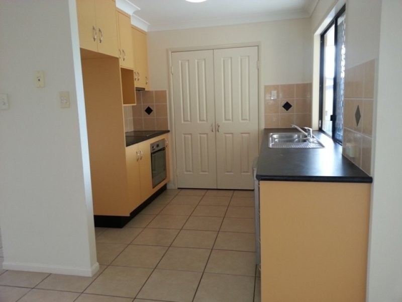 10 Seacove Court, Eimeo QLD 4740