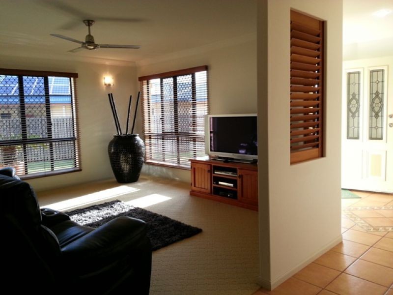 6 Bonsai Court, Glenella QLD 4740