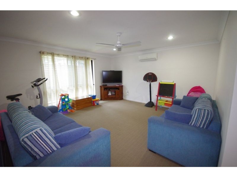 34 Dolphin Drive, Bucasia QLD 4750