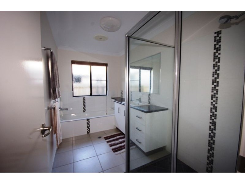 11 College Court, North Mackay QLD 4740