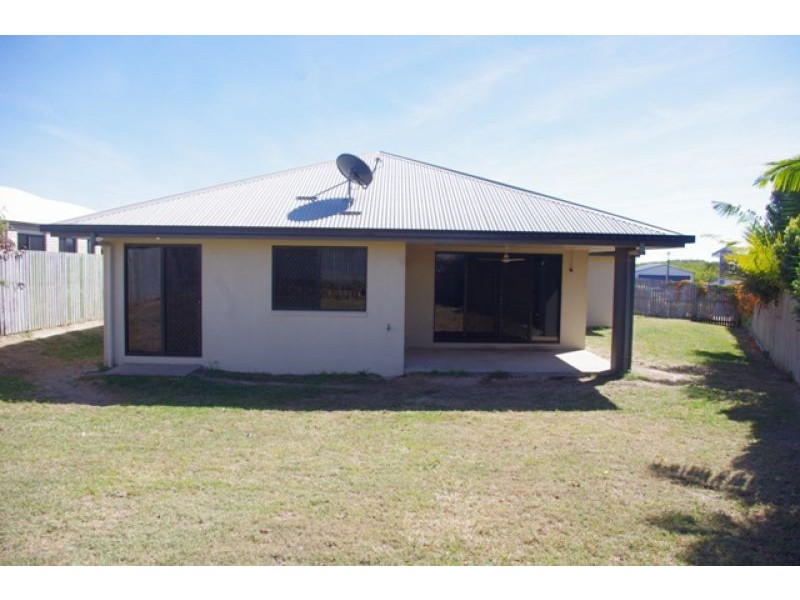 5 Lance Street, Bucasia QLD 4750