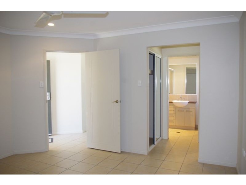 5 Lance Street, Bucasia QLD 4750