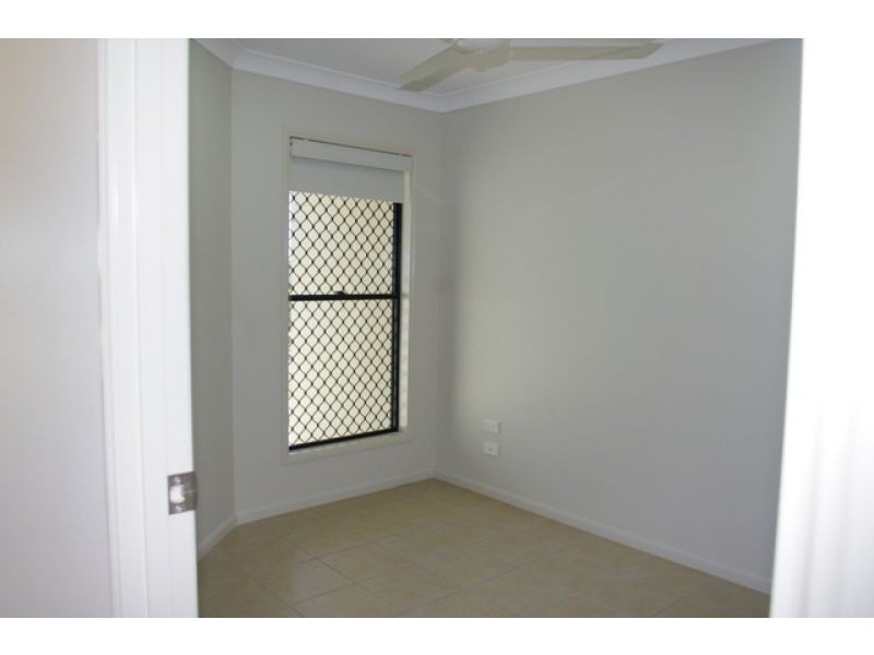 5 Lance Street, Bucasia QLD 4750