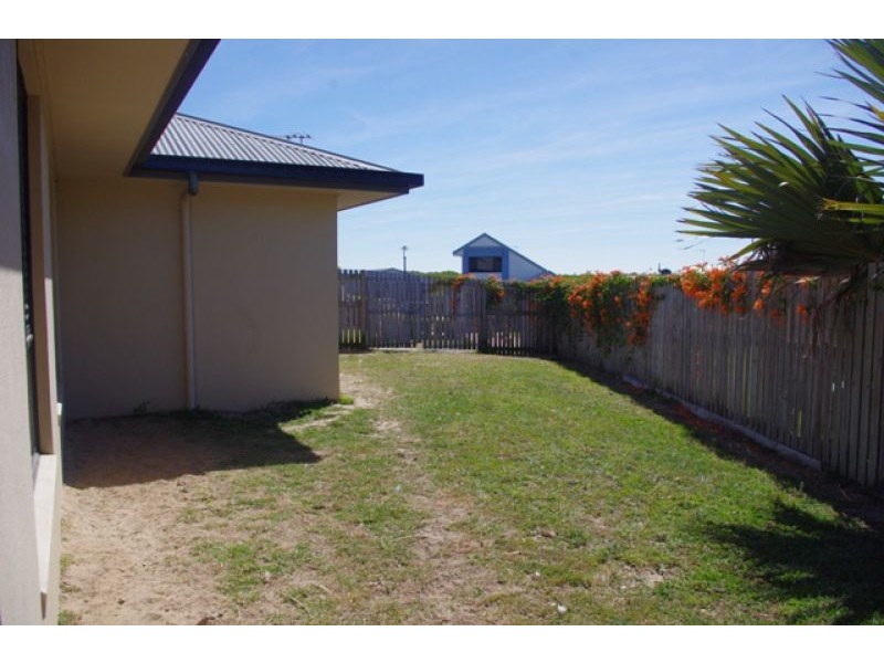 5 Lance Street, Bucasia QLD 4750