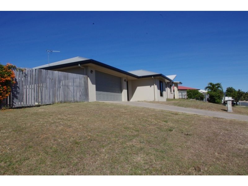 5 Lance Street, Bucasia QLD 4750