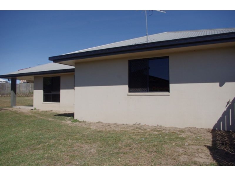 5 Lance Street, Bucasia QLD 4750